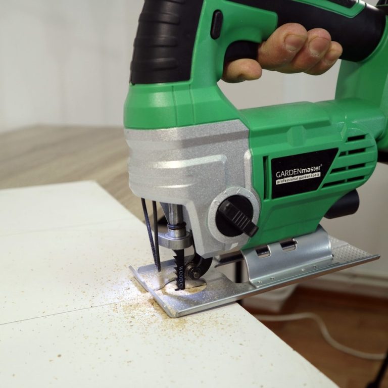 Akumulatorska-ubodna-testera-18v-2