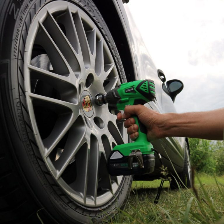 Akumulatorski-udarni-odvijac-320nm-2