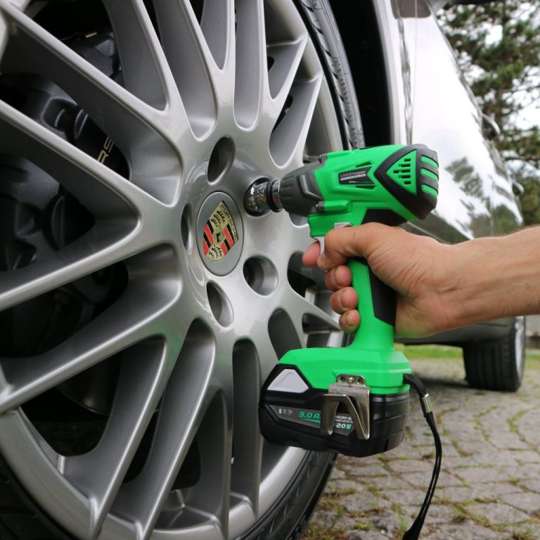 Akumulatorski-udarni-odvijac-320nm-3