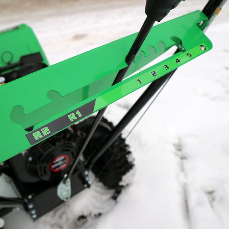 Motorni-Cistac-I-Bacac-Snega-ST65A-5